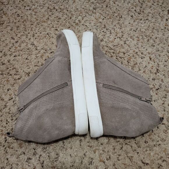 Steve Madden Taupe Wavery Suede Wedge Zipper Closure Sneakers Size 9.5 - Picture 6 of 7